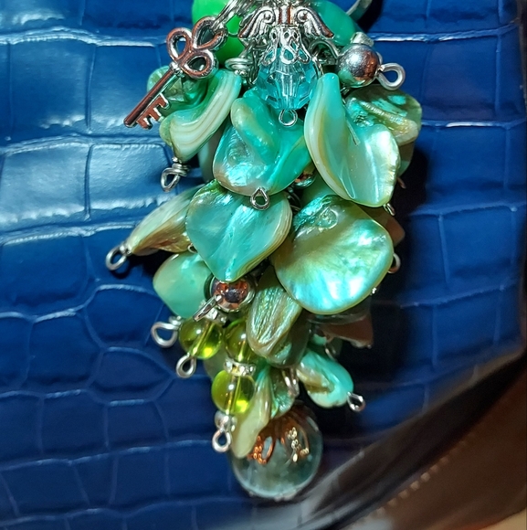 #L❤️VE HANDMADE. Purse Charm. 👜BLUEGREEN SHELL - Picture 9 of 11